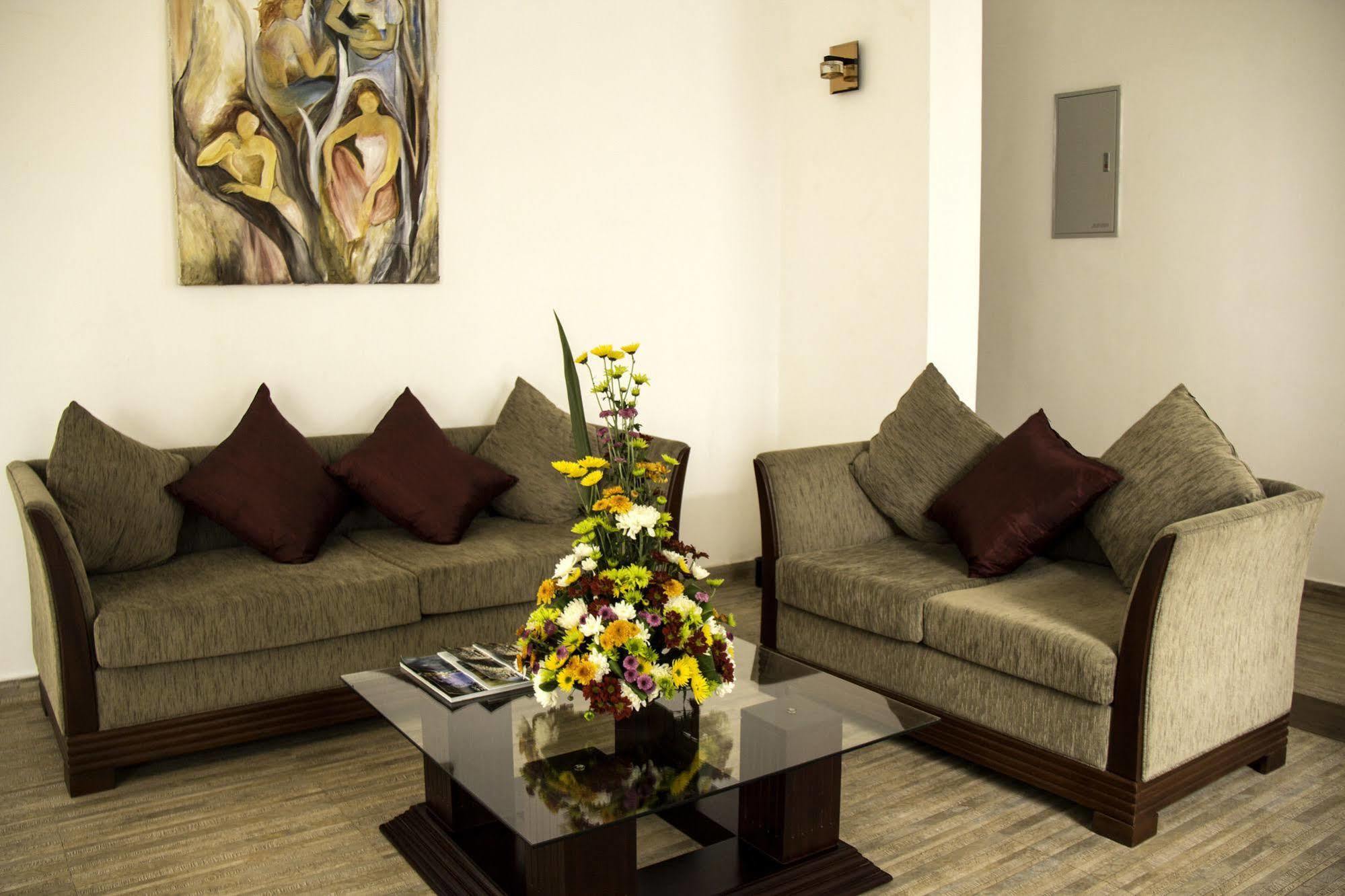 Ellen'S Place Colombo Exterior photo